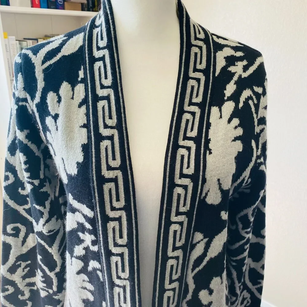 SOFT SURROUNDINGS Bistro Gray Black Floral Greek Key Open Front Cardigan Medium - Picture 2 of 6